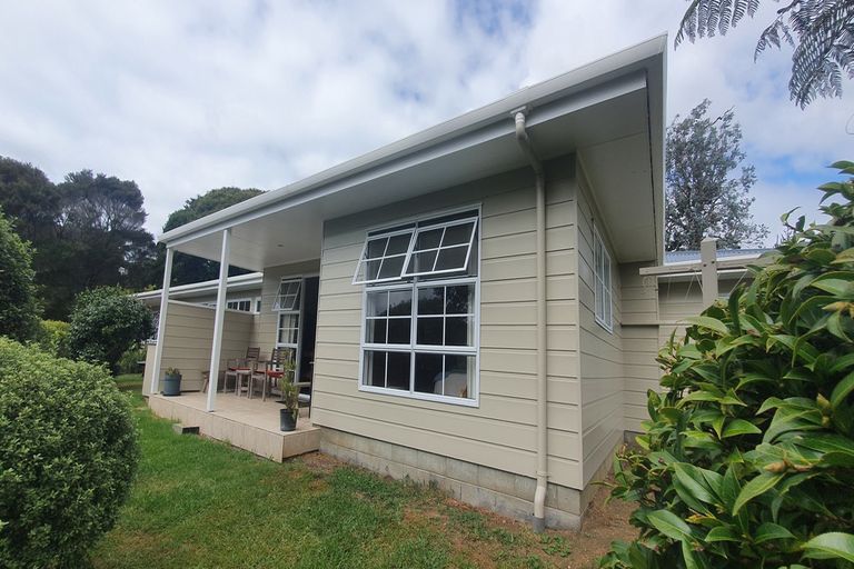 Photo of property in 103 Yorke Road, Haruru, 0204