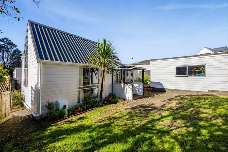 Photo of property in 14 Antonia Place, Bell Block, New Plymouth, 4312