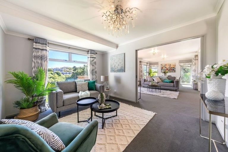 Photo of property in 18 Cresswell Place, Johnsonville, Wellington, 6037