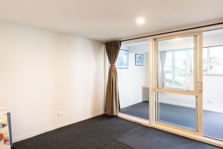 Photo of property in 3 Curletts Road, Sockburn, Christchurch, 8042