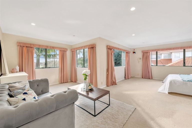 Photo of property in 23 Grammar School Road, Pakuranga, Auckland, 2010