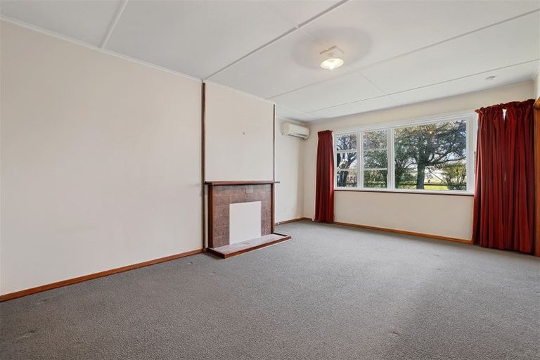 Photo of property in 1/13 Pitcairn Crescent, Bryndwr, Christchurch, 8053