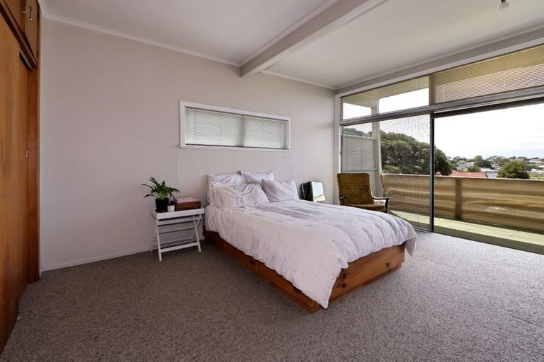 Photo of property in 121 Mcleod Road, Te Atatu South, Auckland, 0610