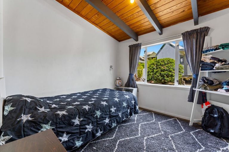 Photo of property in 16 Sea View Road, Leigh, 0985