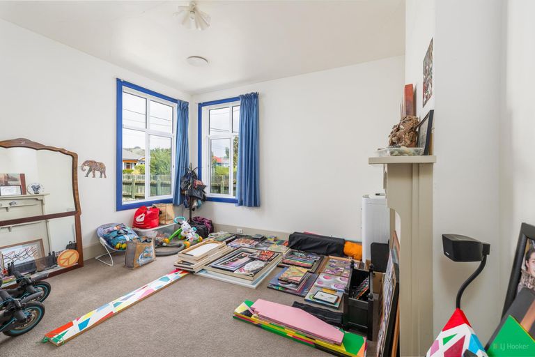 Photo of property in 10 Massey Street, Waimate, 7924