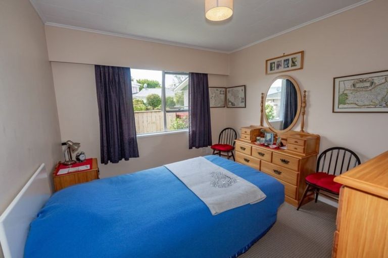 Photo of property in 7b Nimmo Avenue West, Waikanae, 5036