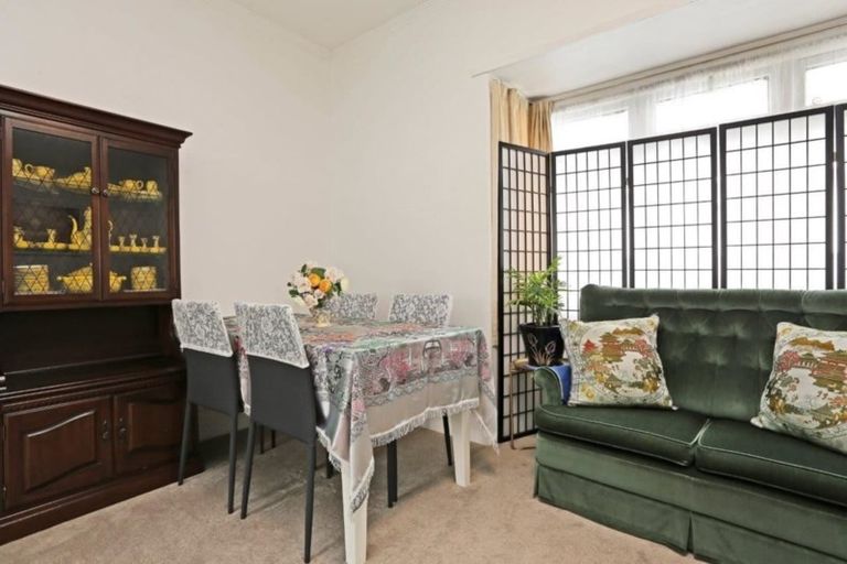 Photo of property in 1/708 Whitehead Road, Saint Leonards, Hastings, 4120