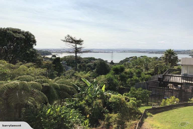 Photo of property in 2a Hoskins Avenue, Hillsborough, Auckland, 1042