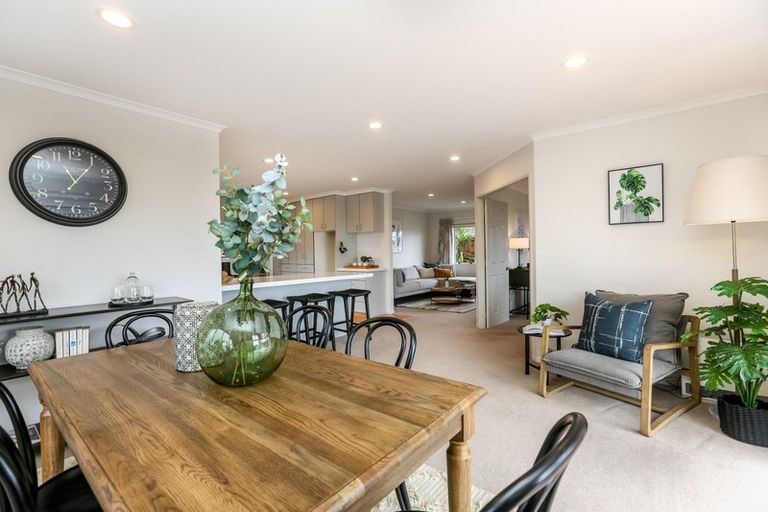 Photo of property in 6 Frank Frethey Place, Highlands Park, New Plymouth, 4312