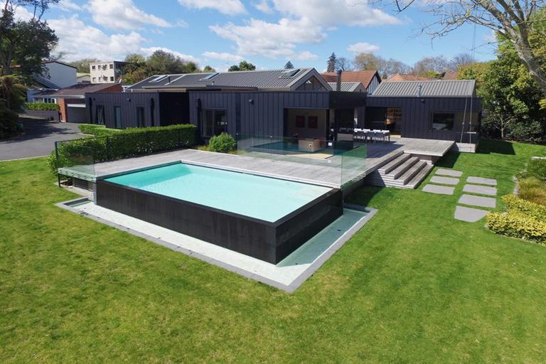 Photo of property in 21 Opoia Road, Hamilton East, Hamilton, 3216