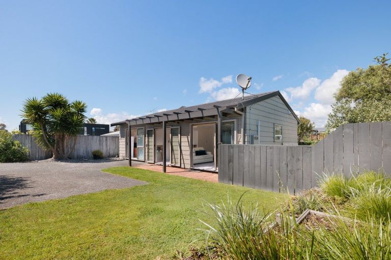 Photo of property in 128b Karewa Parade, Papamoa Beach, Papamoa, 3118