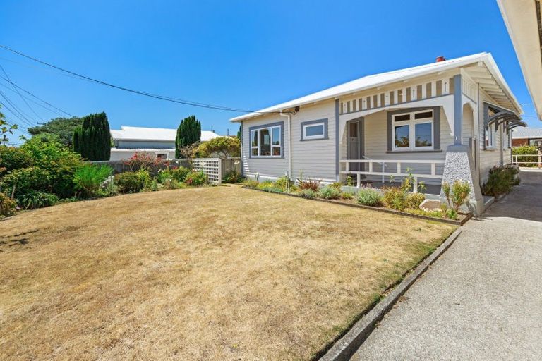 Photo of property in 11 Normanby Street, Fitzroy, New Plymouth, 4312