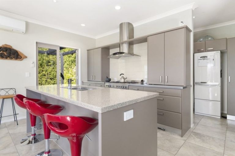 Photo of property in 30 Goodall Road, Snells Beach, 0920