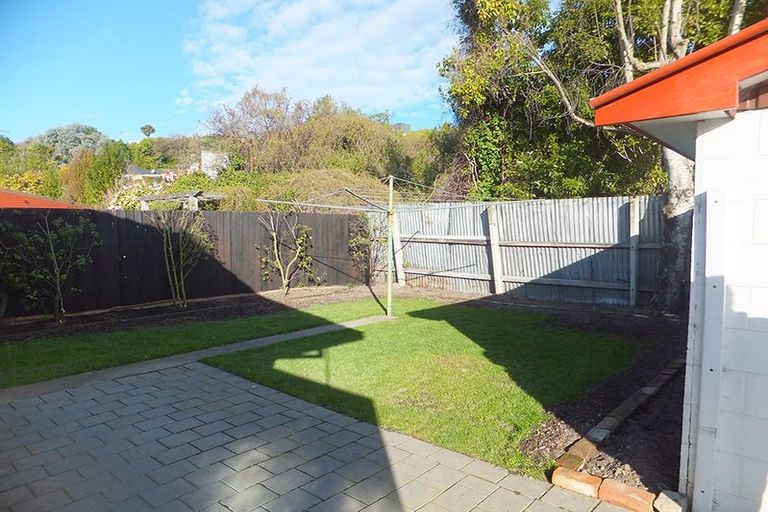 Photo of property in 2/184 Centaurus Road, Saint Martins, Christchurch, 8022
