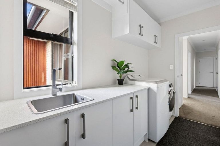 Photo of property in 54 Norfolk Drive, Cambridge, 3434