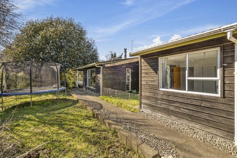 Photo of property in 3 Armstrong Avenue, Waitara, 4320