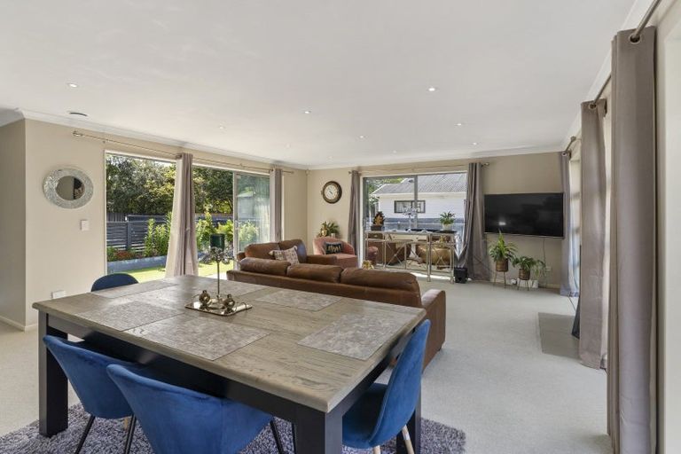 Photo of property in 185 Te Moana Road, Waikanae, 5036