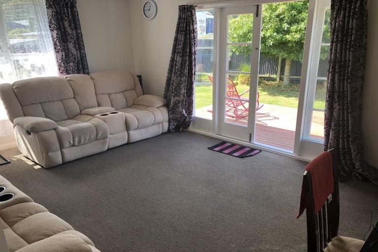 Photo of property in 1132a High Street, Taita, Lower Hutt, 5011