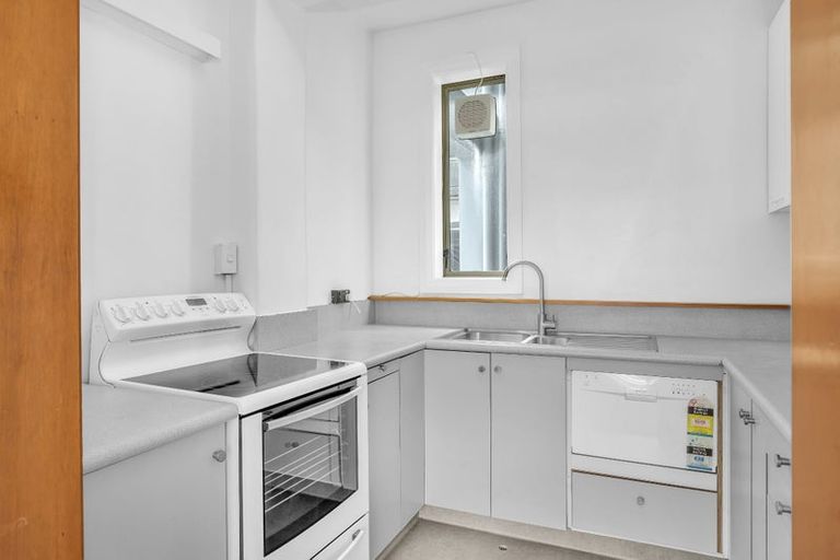 Photo of property in Invincible House, 9/161 Willis Street, Te Aro, Wellington, 6011