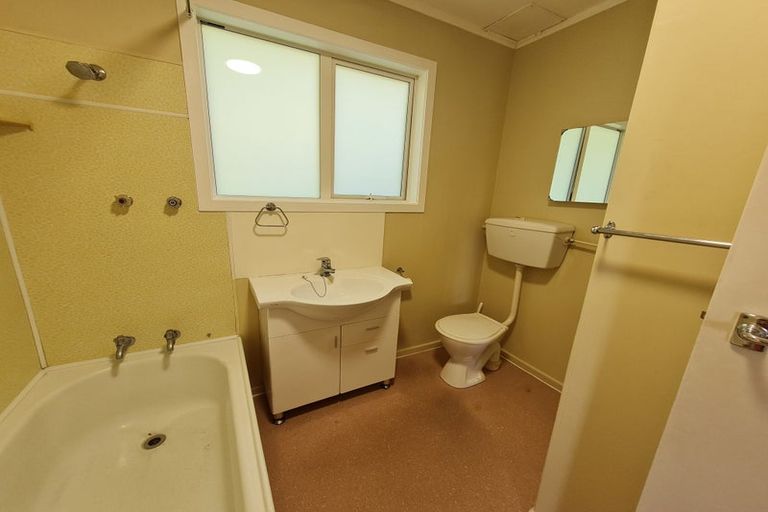 Photo of property in 14 Winnipeg Way, Kingston, Wellington, 6021