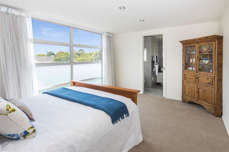 Photo of property in 3a Church Lane, Merivale, Christchurch, 8014