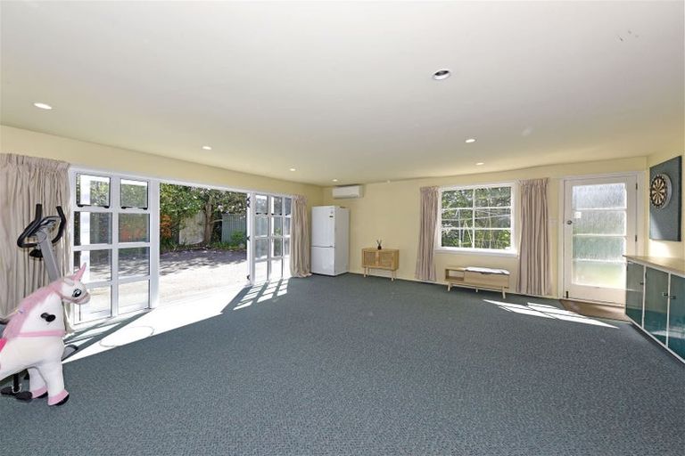 Photo of property in 10 Guinness Crescent, Ilam, Christchurch, 8041