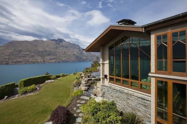 Photo of property in 2 Vanguard Lane, Fernhill, Queenstown, 9300