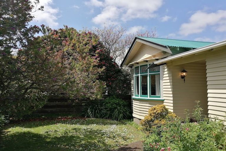 Photo of property in 110 Waiwhetu Road, Waterloo, Lower Hutt, 5011