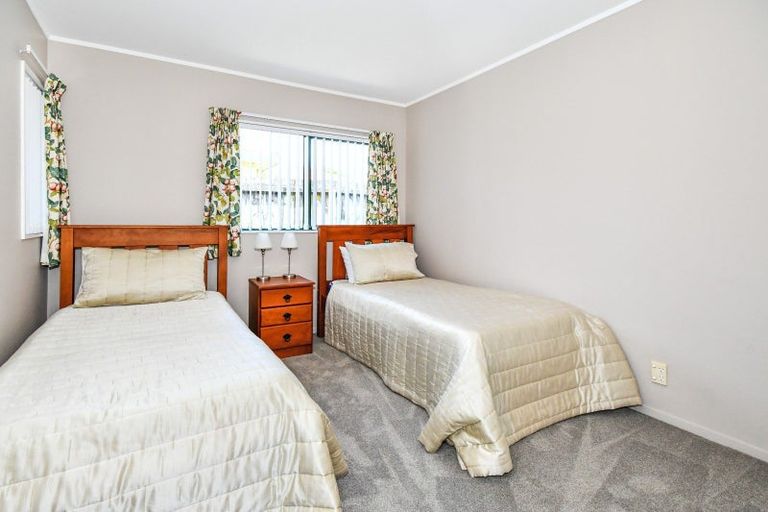 Photo of property in 91 Rushgreen Avenue, Pahurehure, Papakura, 2113