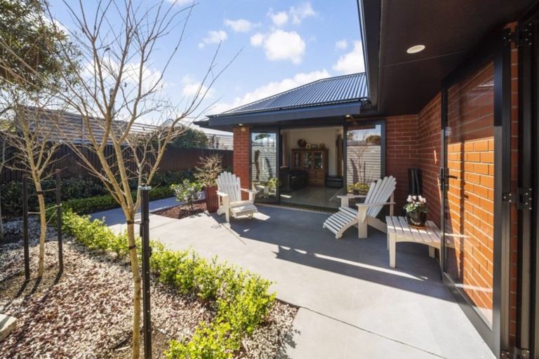 Photo of property in 7 Cameron Street, Hawera, 4610