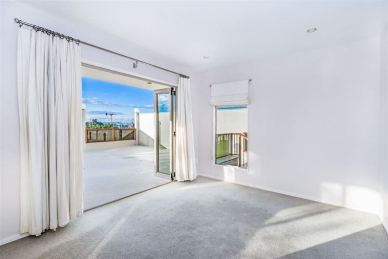 Photo of property in 10a Seaview Road, Whangarei, 0110