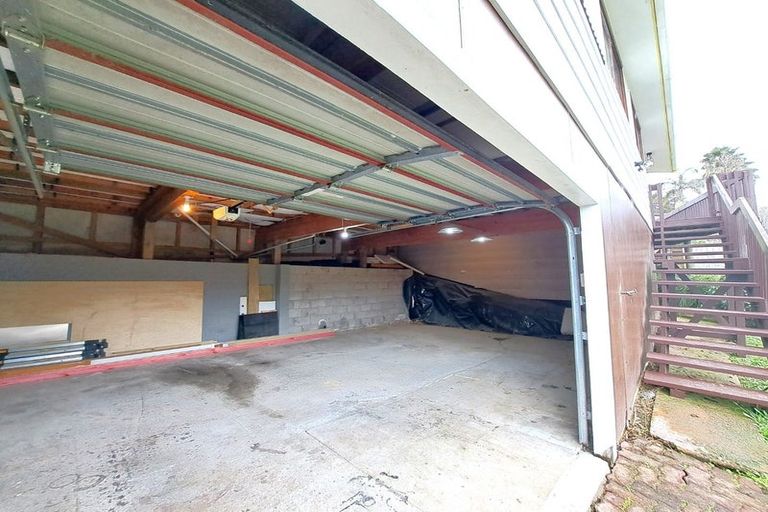 Photo of property in 12 Wilkinson Way, Browns Bay, Auckland, 0630