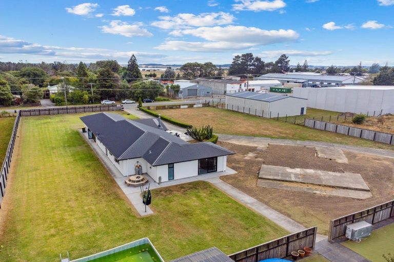 Photo of property in 53 Bruce Road, Levin, 5510