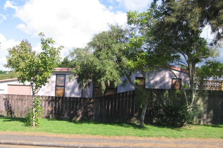 Photo of property in 3 Parma Place, Henderson, Auckland, 0612