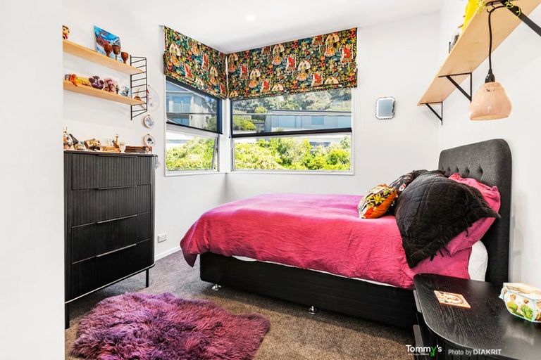 Photo of property in 32 Mantell Street, Seatoun, Wellington, 6022