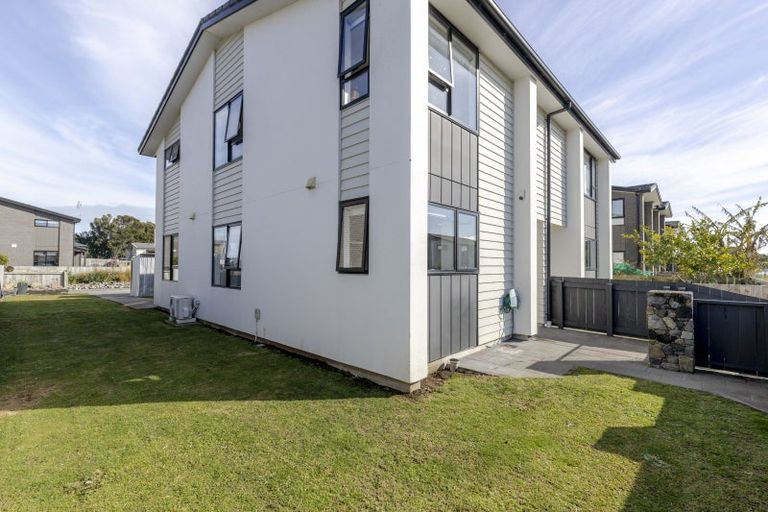 Photo of property in 15 Discovery Place, Marfell, New Plymouth, 4310