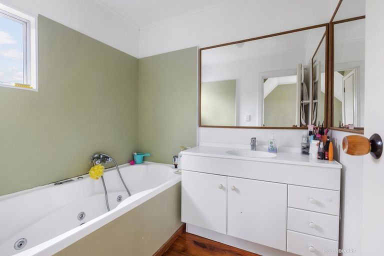 Photo of property in 113 Percy Dyett Drive, Karori, Wellington, 6012