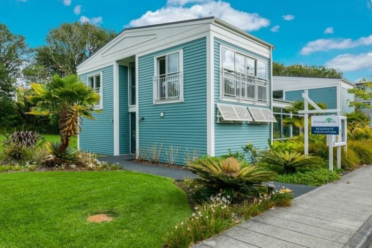 Photo of property in 6 Rewa Rewa Lane, Orewa, 0931