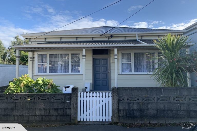 Photo of property in 1 Harper Street, Newtown, Wellington, 6021