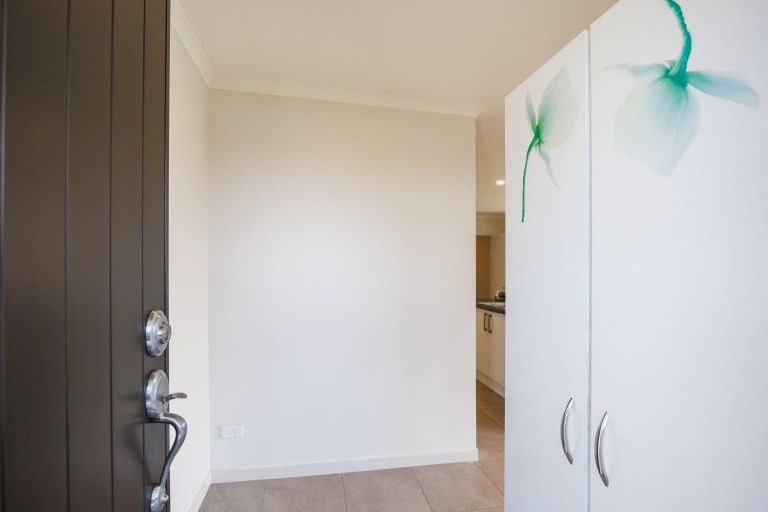 Photo of property in 12 Gibraltar Way, Fitzherbert, Palmerston North, 4410