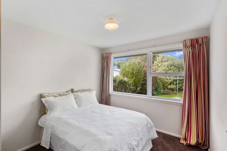 Photo of property in 39 Lake Terrace Road, Burwood, Christchurch, 8061