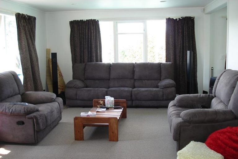 Photo of property in 2/7 Mcleod Road, Henderson, Auckland, 0612