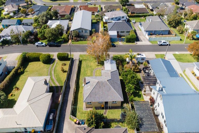 Photo of property in 15a Pine Avenue, Otumoetai, Tauranga, 3110