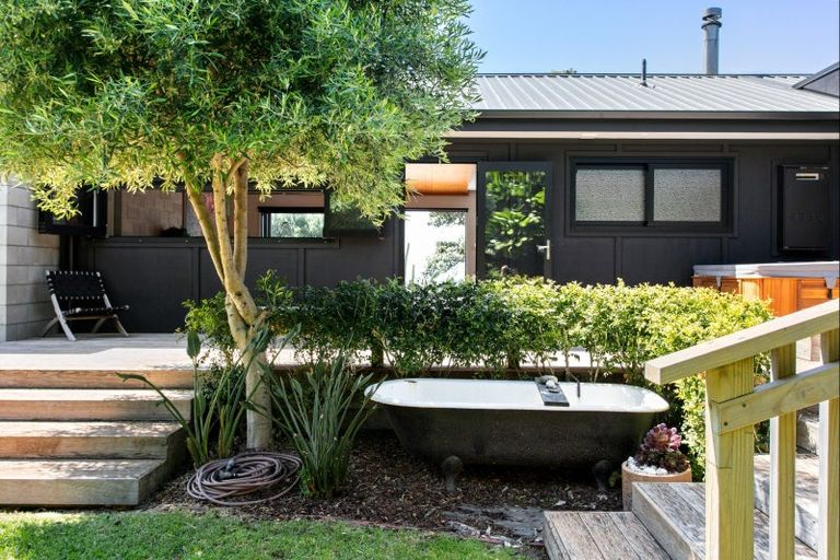 Photo of property in 27 Pare Street, Wainui, Gisborne, 4010