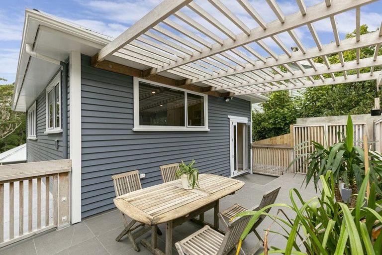 Photo of property in 14b Glenmore Street, Thorndon, Wellington, 6011
