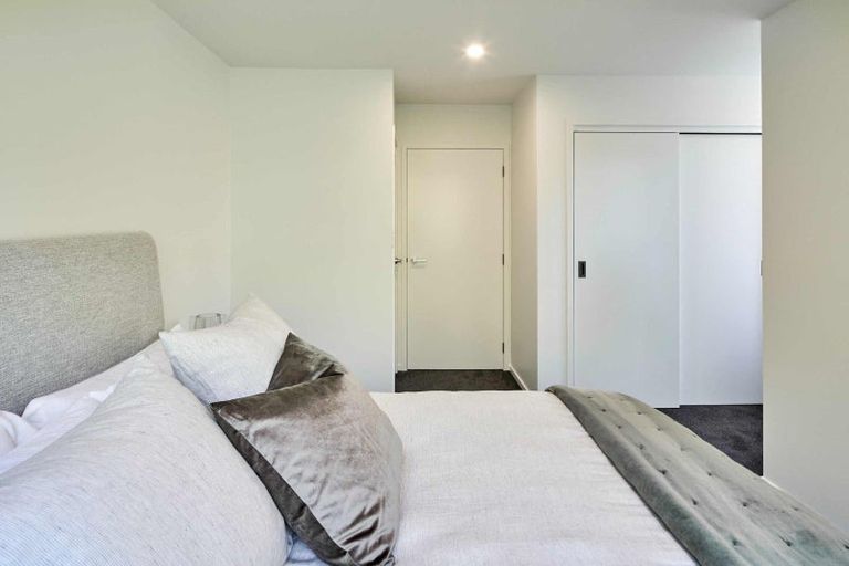 Photo of property in 17 Ara Toutouwai, Karori, Wellington, 6012