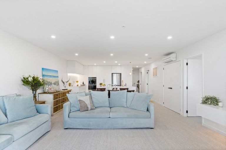 Photo of property in 203/136 Marine Parade, Mount Maunganui, 3116