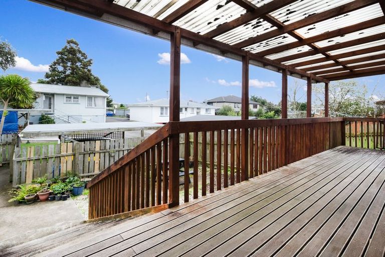 Photo of property in 6a Powell Place, Henderson, Auckland, 0610
