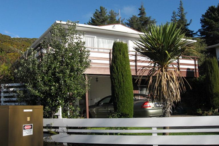 Photo of property in 47 Holland Street, Wainuiomata, Lower Hutt, 5014