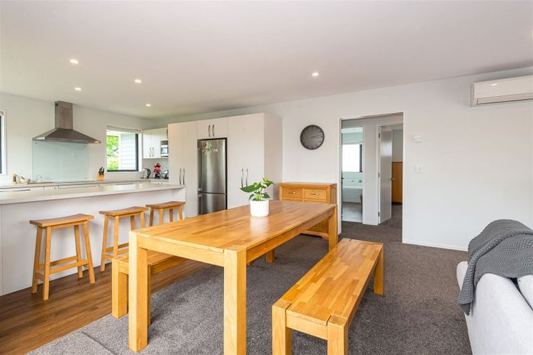 Photo of property in 86 Avondale Road, Avondale, Christchurch, 8061